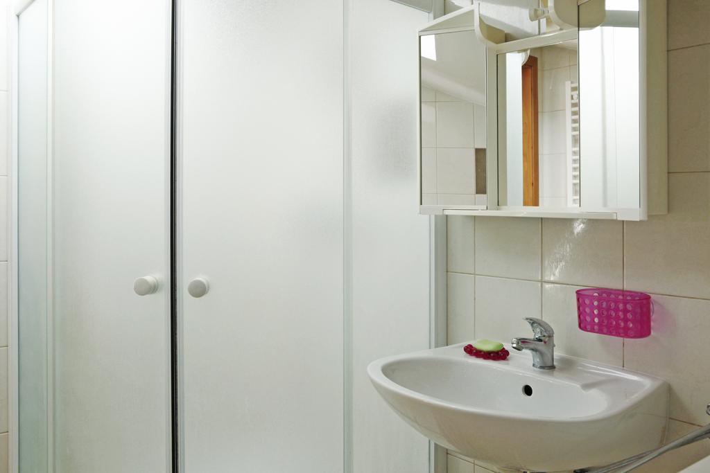Peachy House Apartment Rijeka Room photo