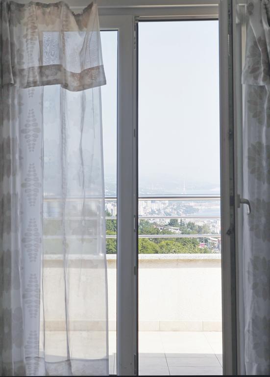 Peachy House Apartment Rijeka Room photo