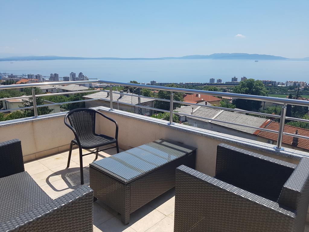 Peachy House Apartment Rijeka Exterior photo