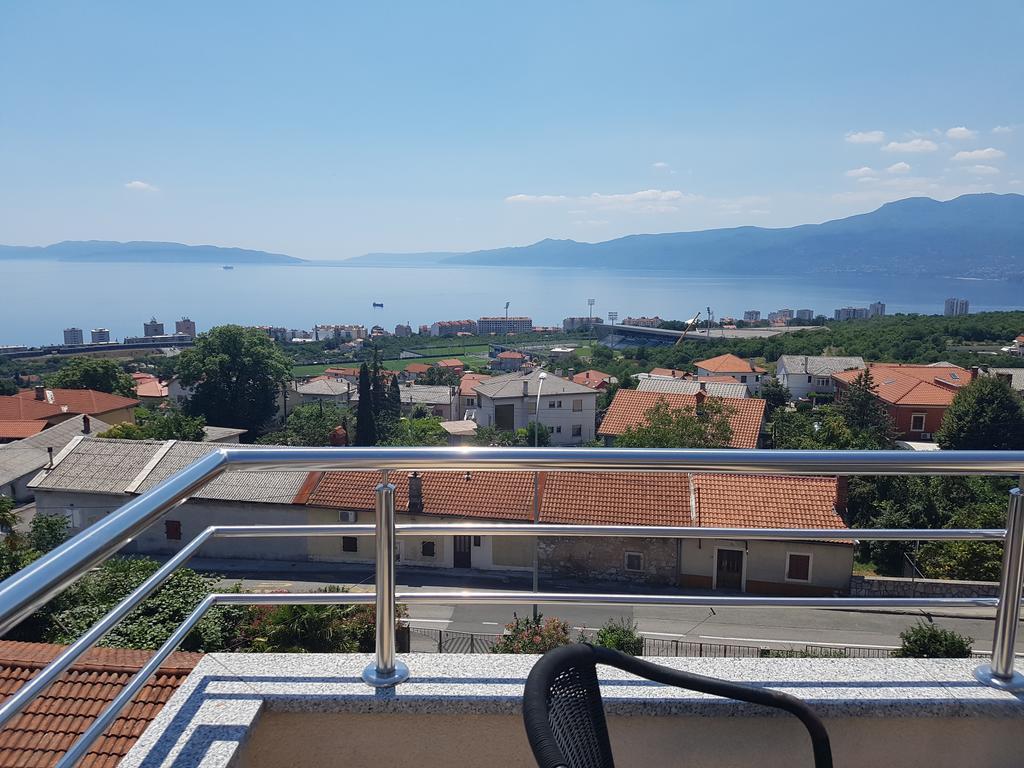 Peachy House Apartment Rijeka Exterior photo